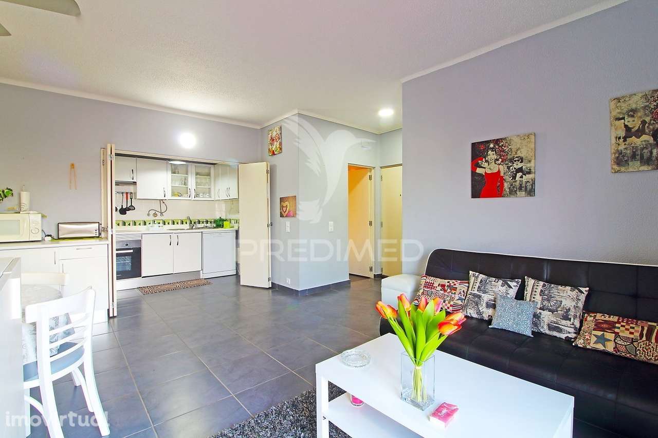 T1 com Grande Terraço no Vila Magna – Condomínio com Piscina - Grande imagem: 2/13