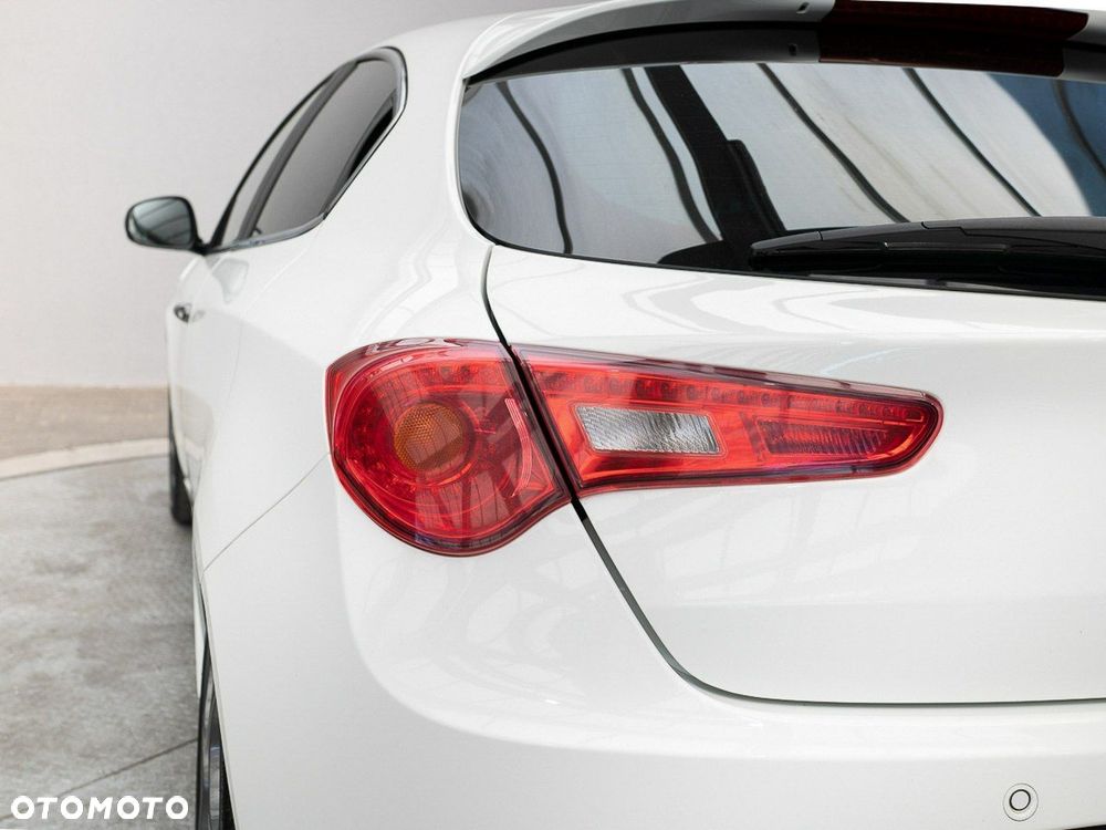 Alfa Romeo Giulietta 1750 TBi QV TCT - 12