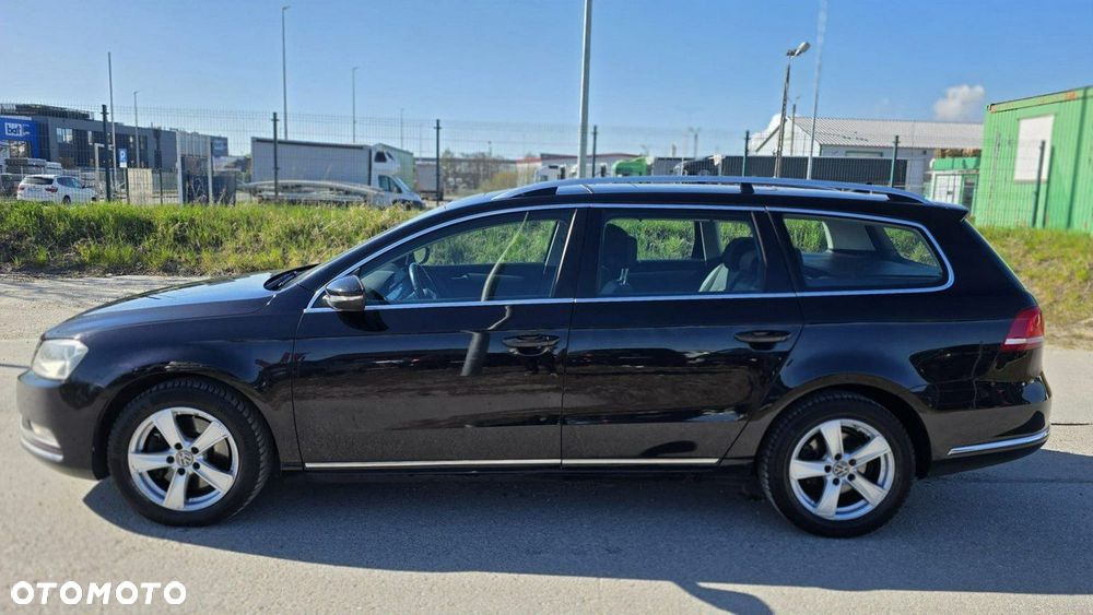 Volkswagen Passat - 4