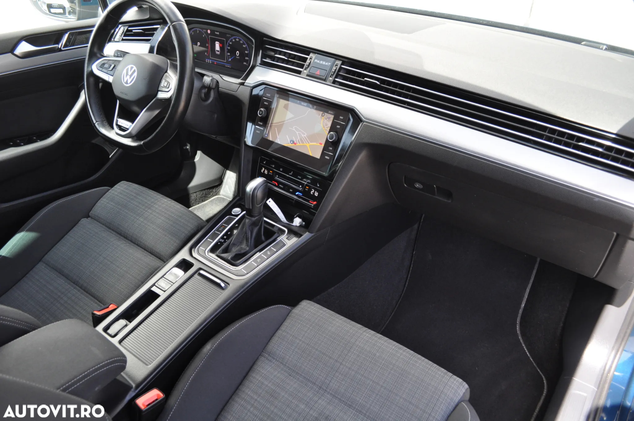 Volkswagen Passat Variant 2.0 TDI SCR DSG 4Motion Business - 23