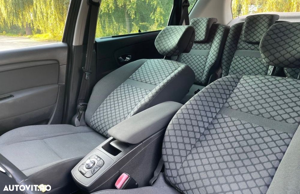 Renault Scenic - 13