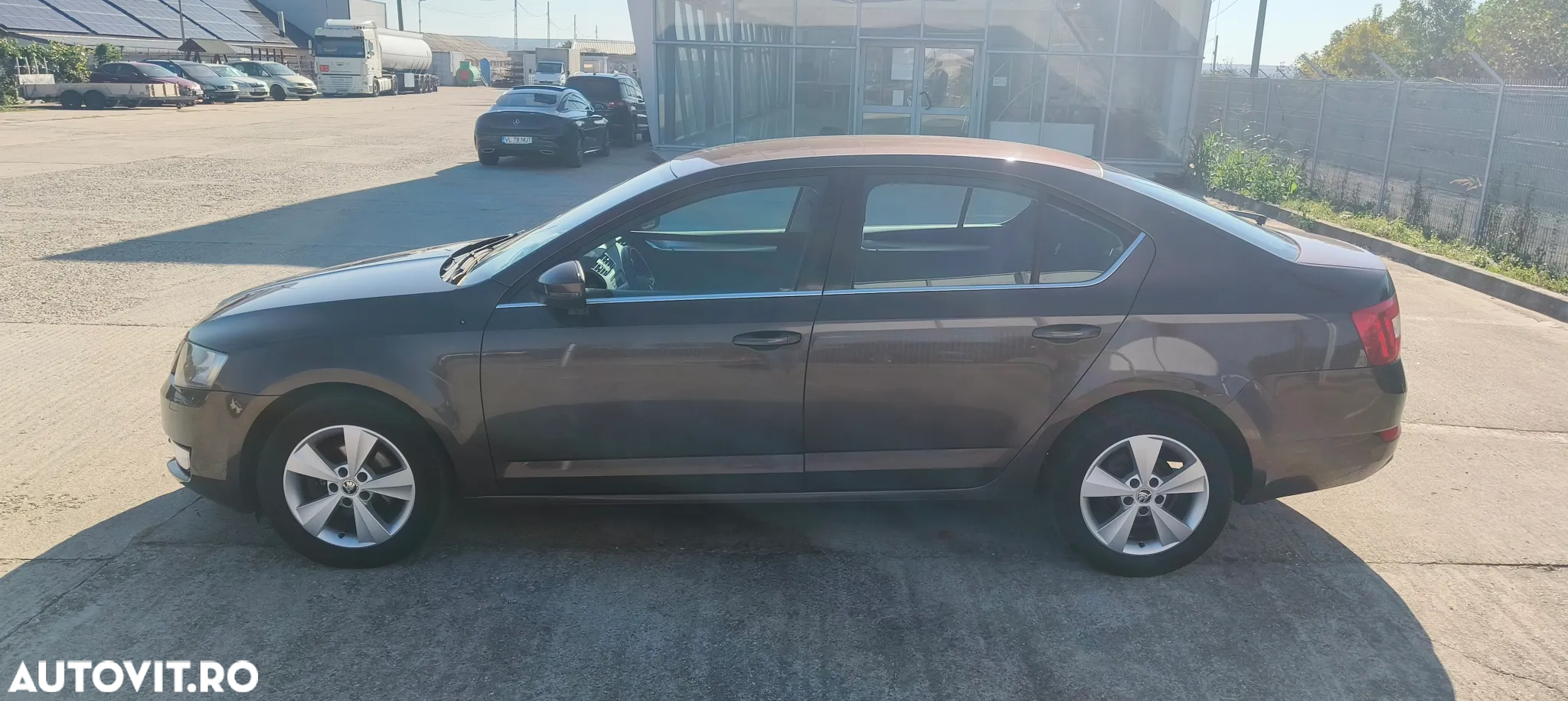 Skoda Octavia 1.6 TDI DSG Style - 3