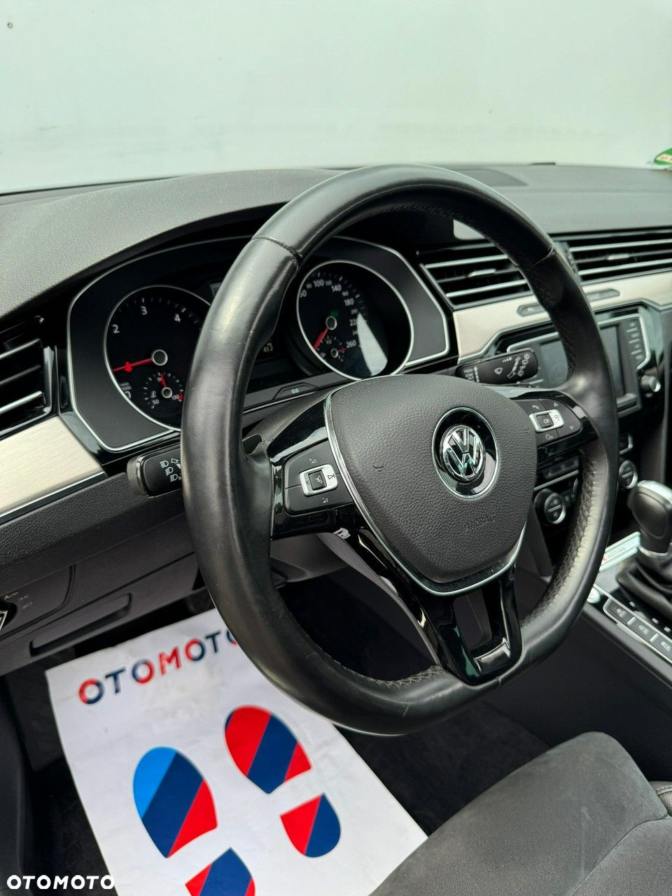 Volkswagen Passat 2.0 TDI 4Mot R-Line Edition DSG - 26