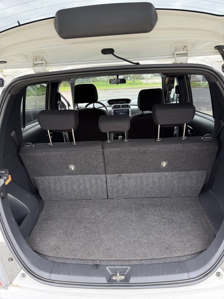 Daihatsu Materia 1.5 - 13