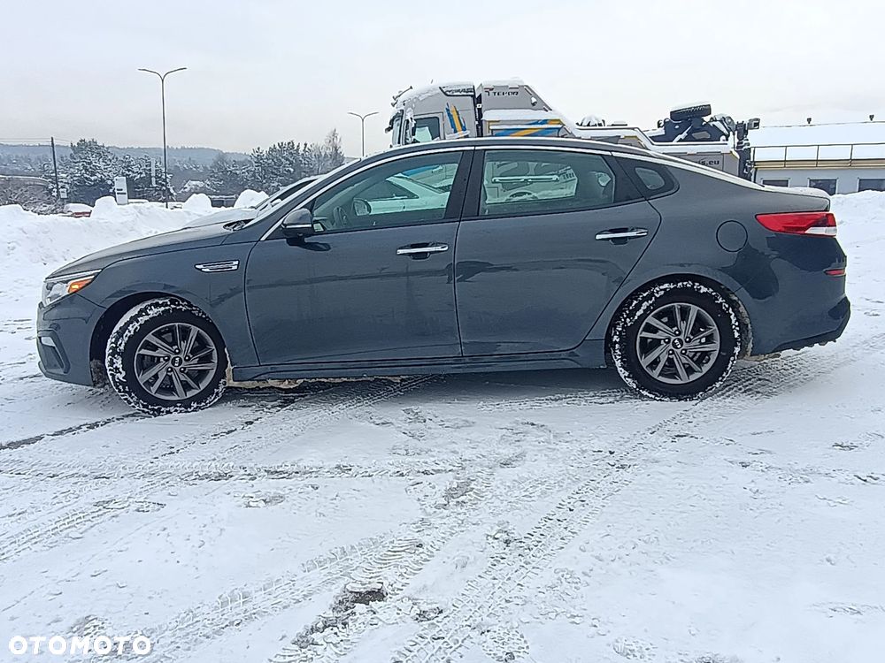 Kia Optima - 10