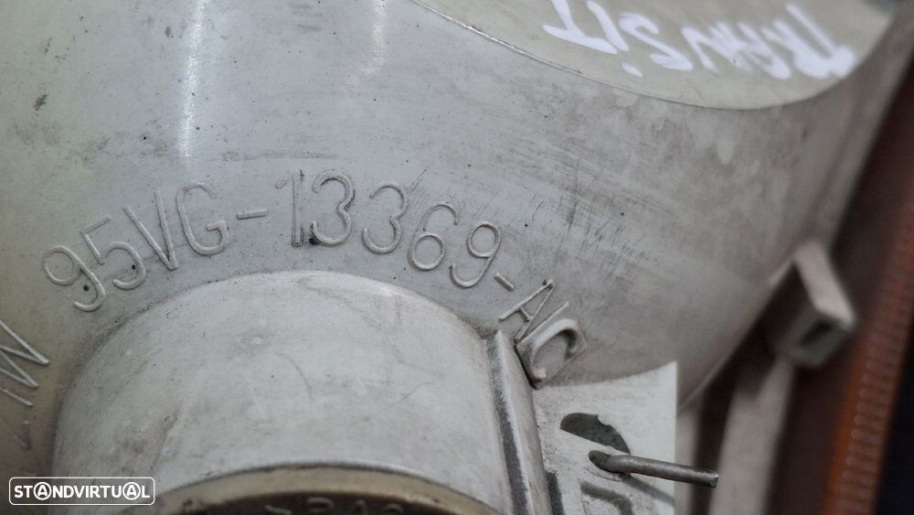 Farolim De Pisca Frente Esquerdo Ford Transit Caixa (E_ _) - 3