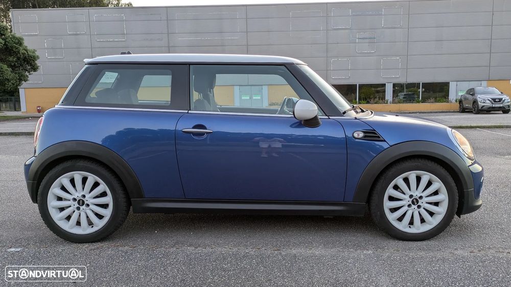 MINI 3 Portas Cooper D - 4