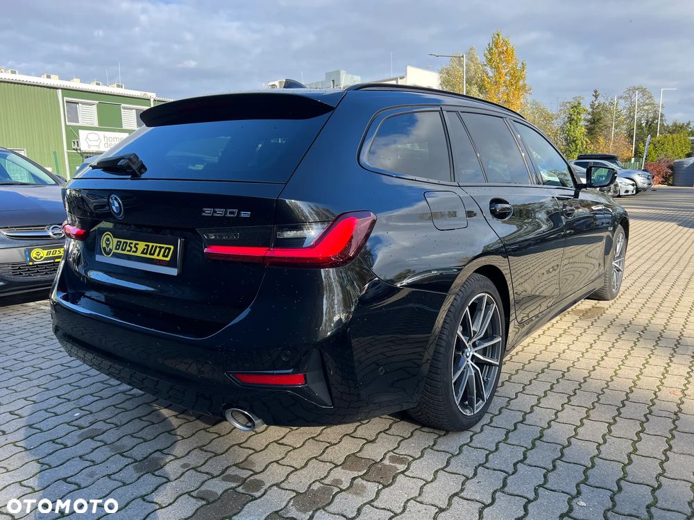 BMW Seria 3 330e Sport Line - 8