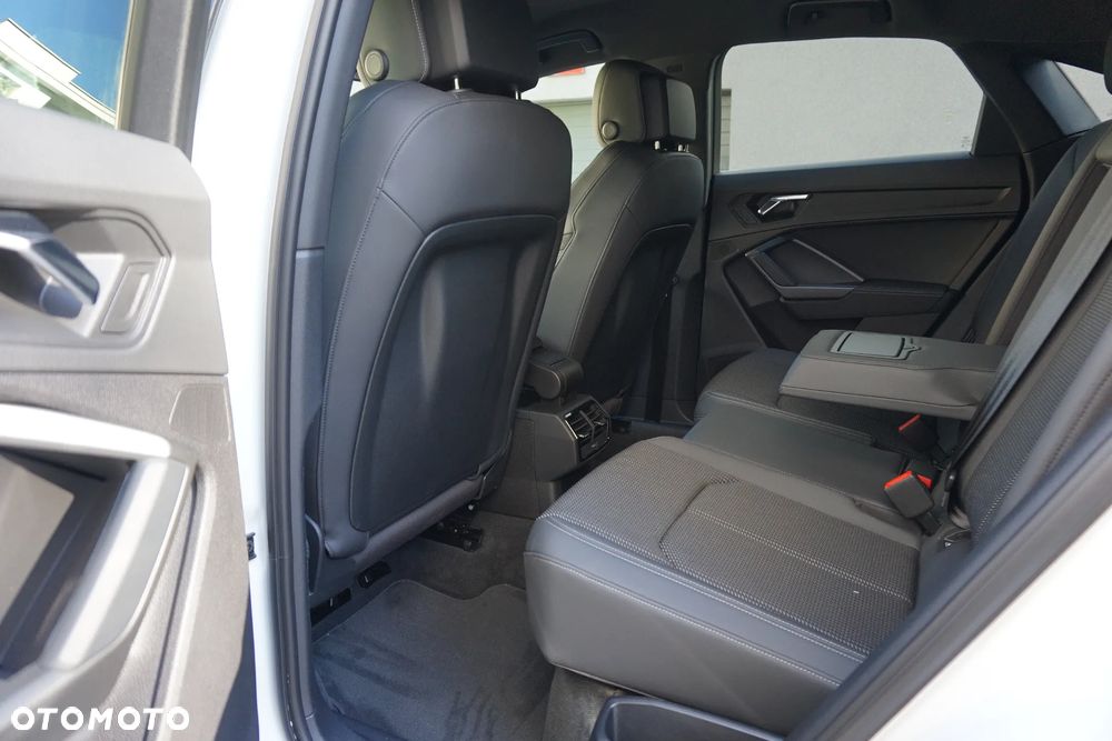 Audi Q3 Sportback 35 TFSI S tronic S line - 8