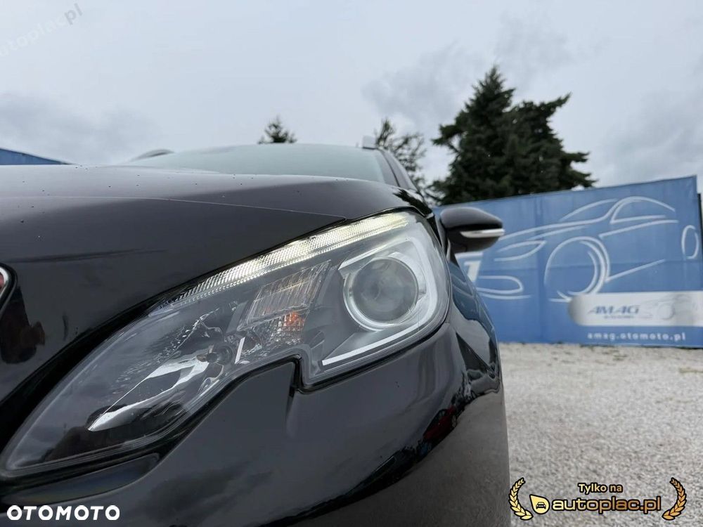 Peugeot 2008 - 12