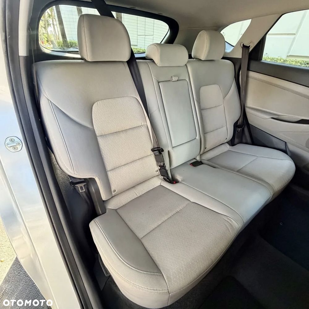 Hyundai Tucson - 16