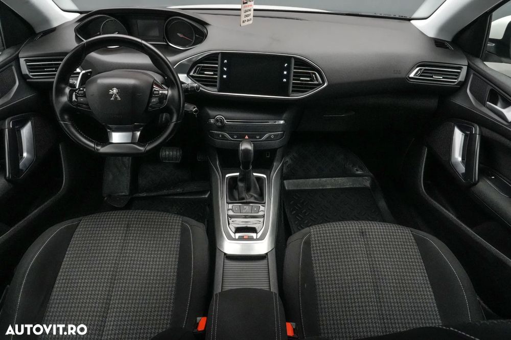 Peugeot 308 1.5L BlueHDI 130 S&S EAT8 Allure - 7