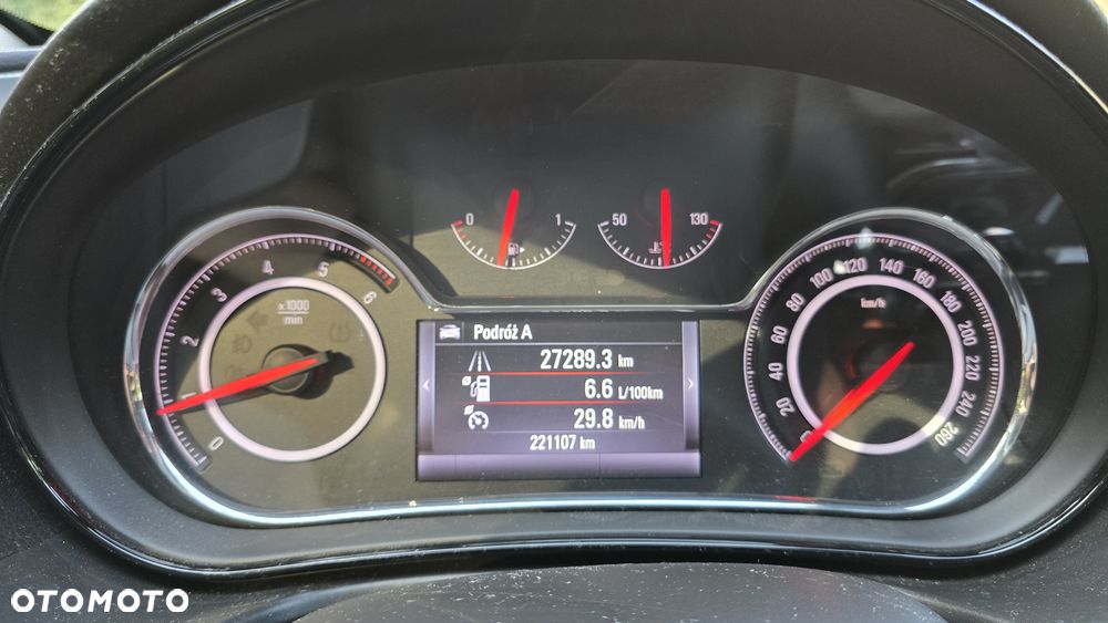 Opel Insignia 2.0 CDTI - 11