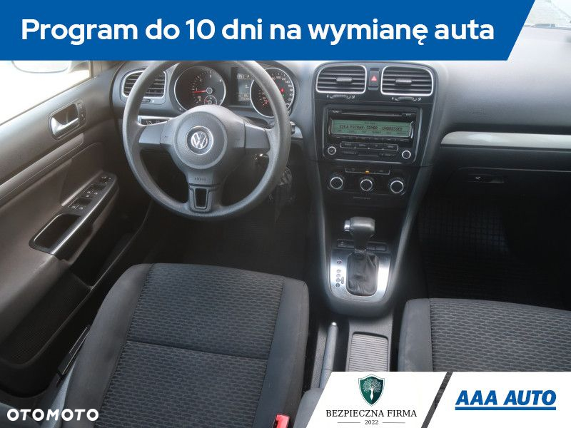 Volkswagen Golf - 8