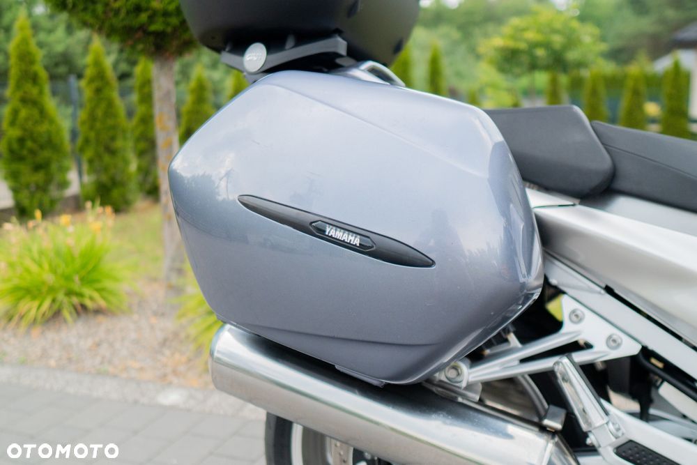 Yamaha FJR - 19