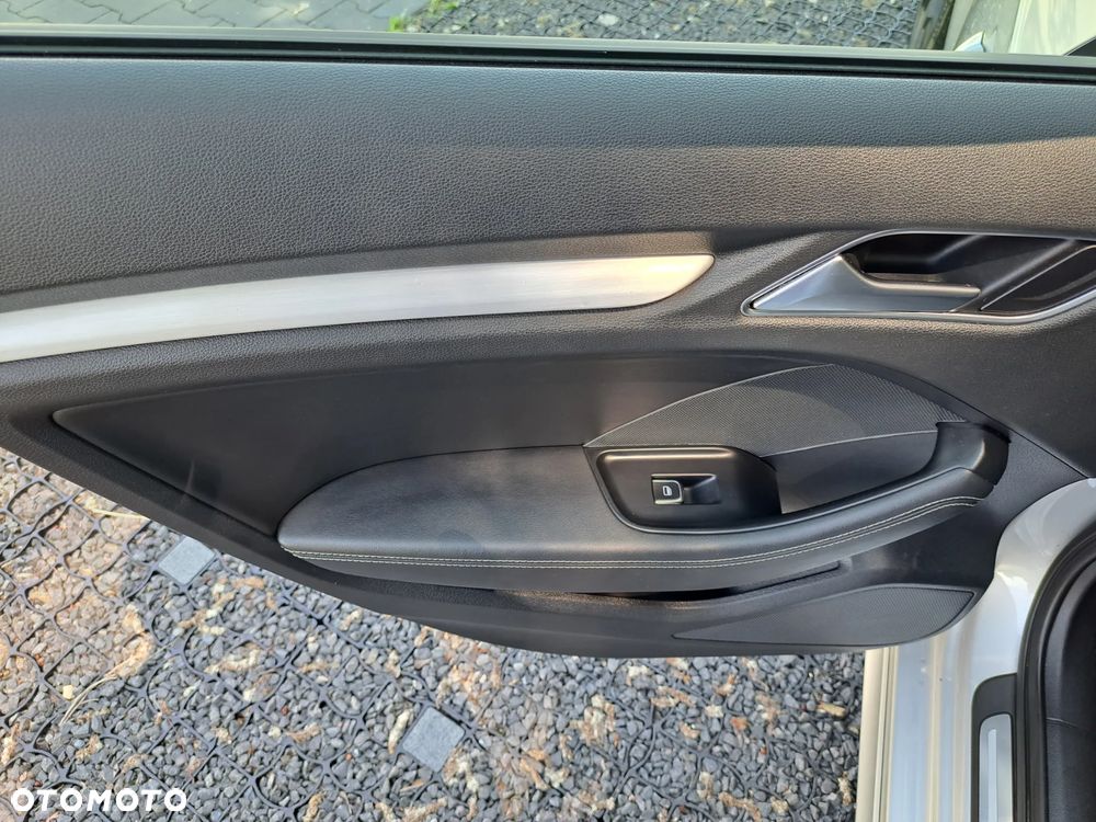 Audi A3 Sportback 1.6 TDI DPF S line Sportpaket - 16