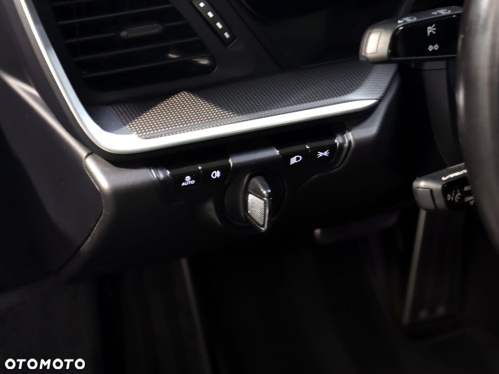 Porsche 911 Turbo S - 22