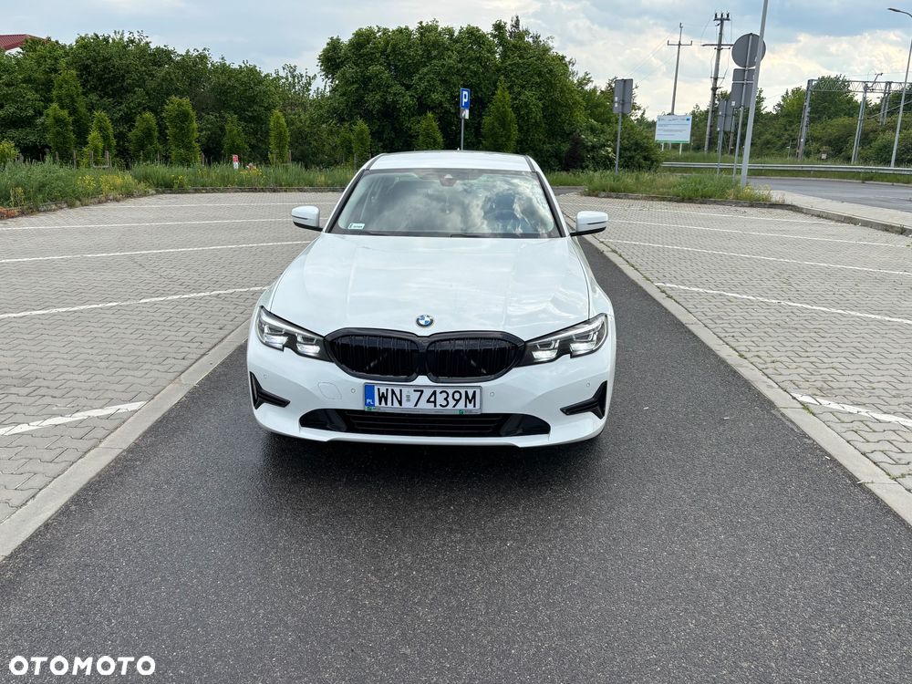 BMW Seria 3 318i - 2