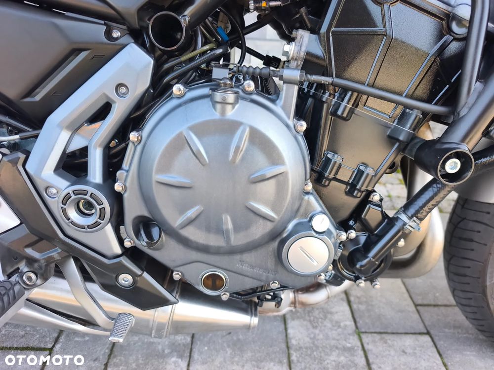 Kawasaki Z 650 - 12