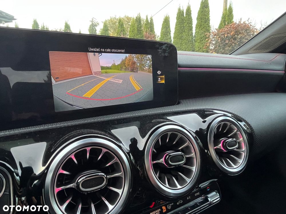 Mercedes-Benz CLA - 11