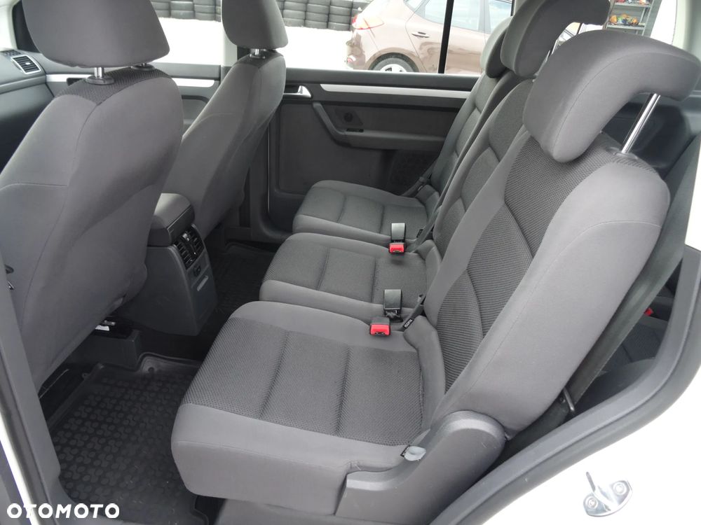Volkswagen Touran 1.2 TSI BlueMot CityLine - 18