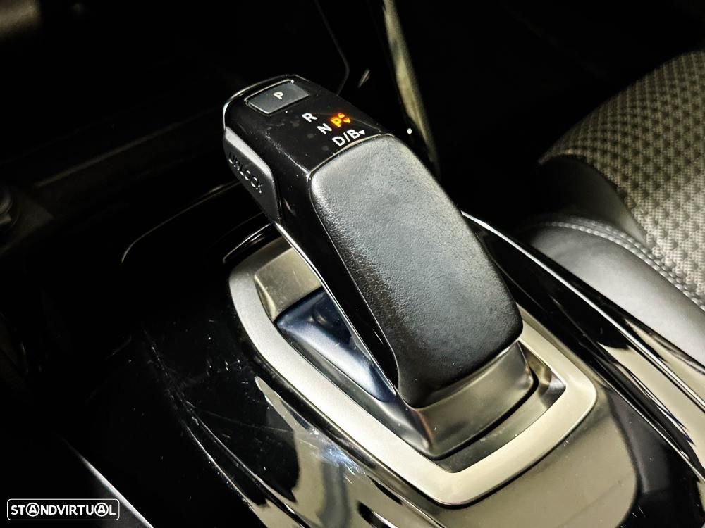 Peugeot e-2008 50 kWh GT Pack - 45