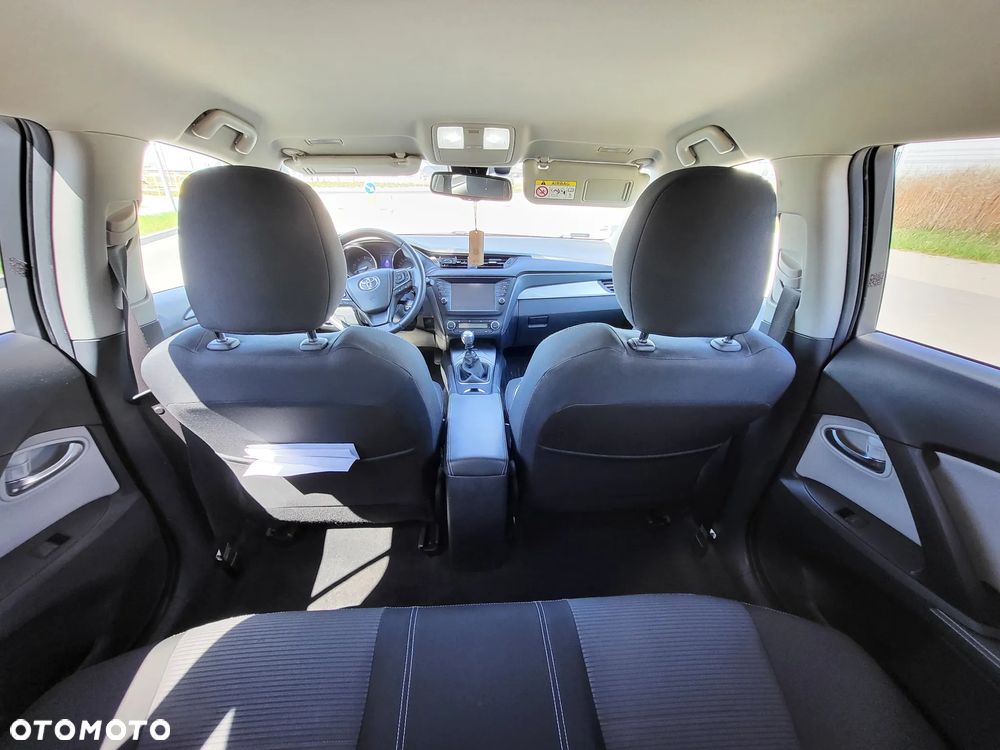 Toyota Avensis 2.0 D-4D Premium - 10