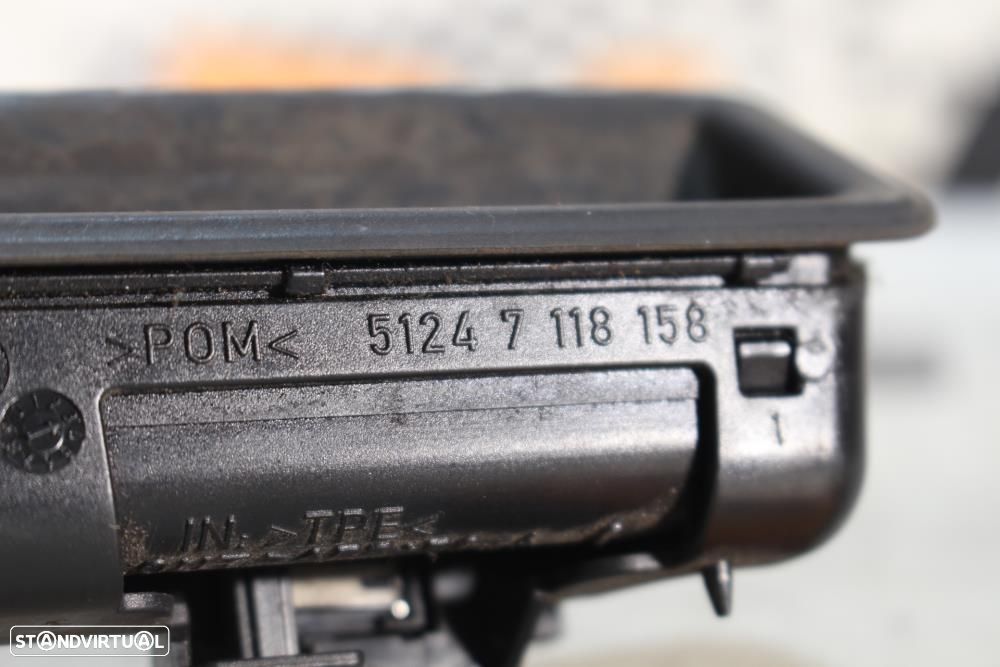 Puxador Da Tampa Da Mala Bmw 3 (E90)  51247118158 / 7118158 - 6