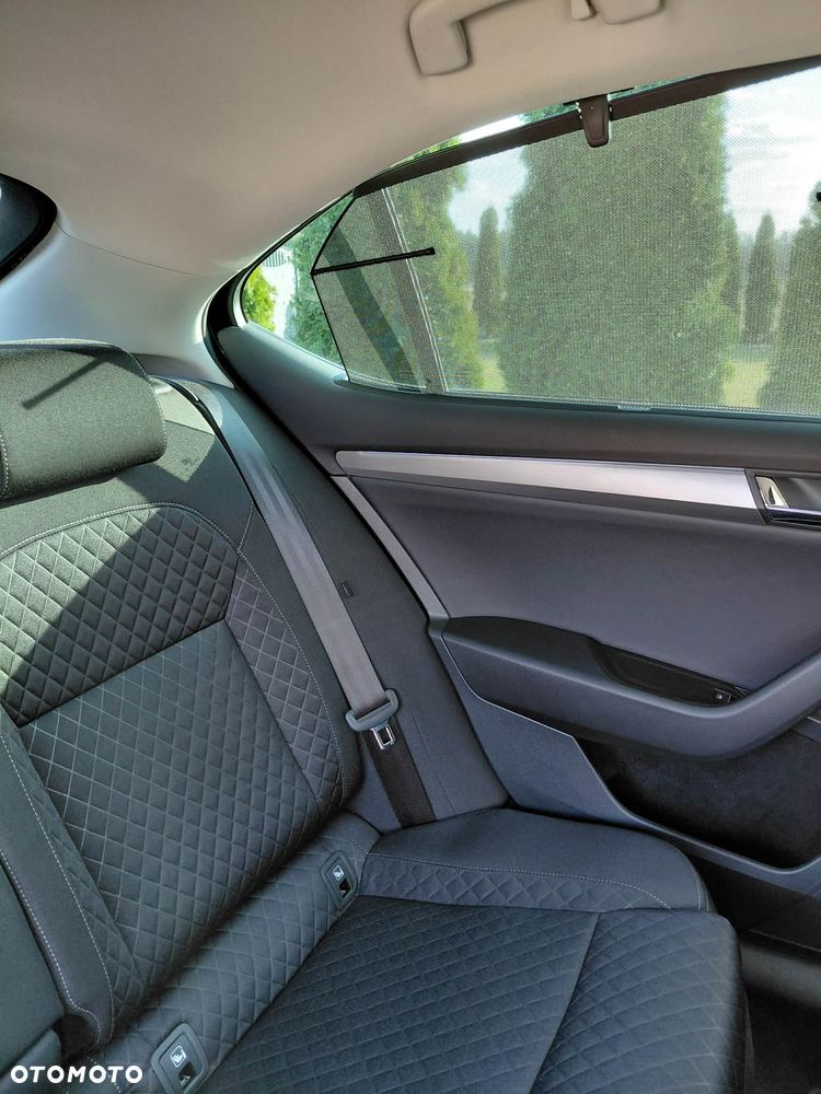 Skoda Superb 1.6 TDI GreenLine - 10