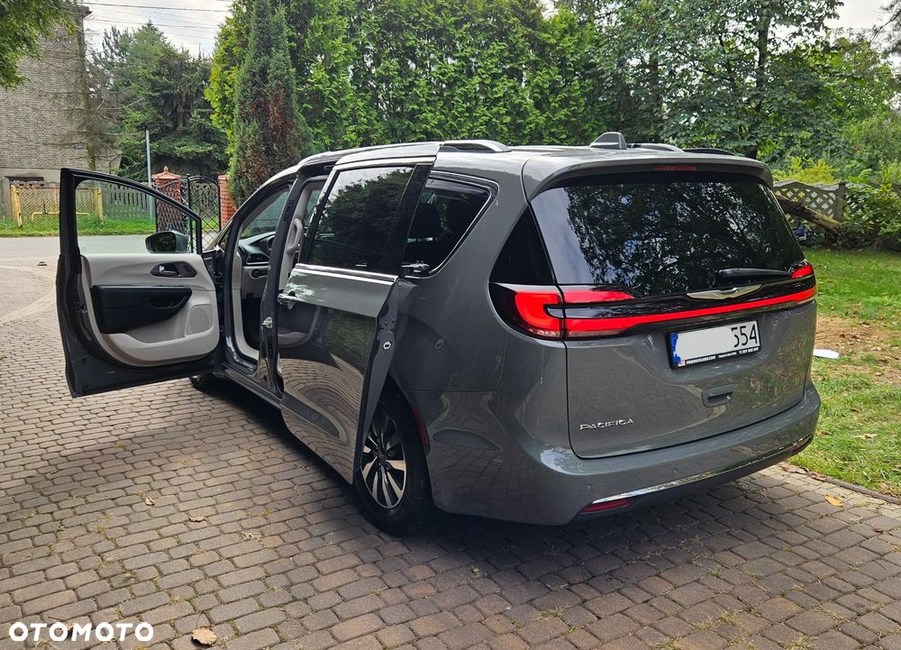 Chrysler Pacifica - 18