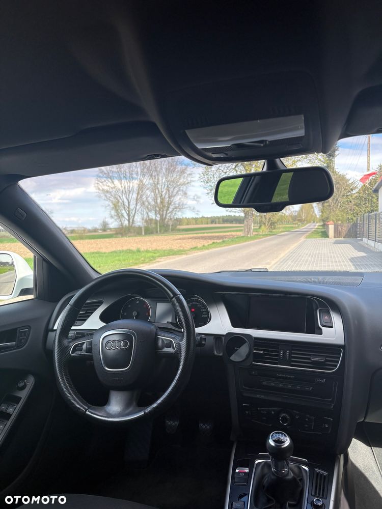 Audi A4 Avant 2.0 TDI - 8