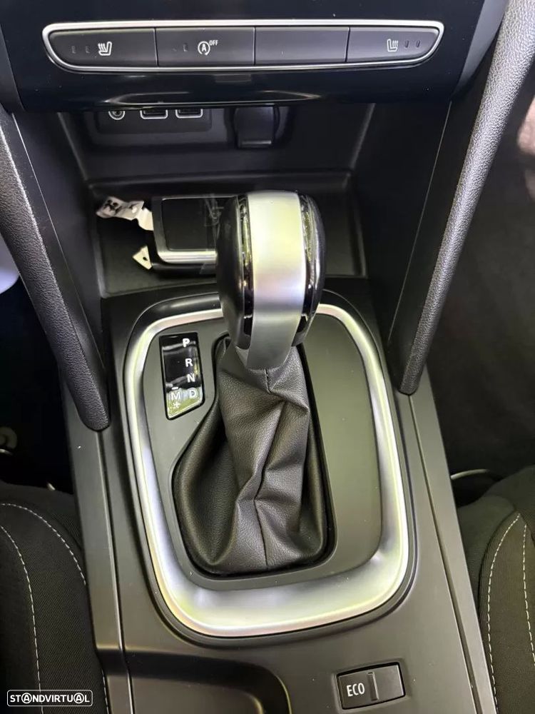 Renault Mégane 2022 photo 2