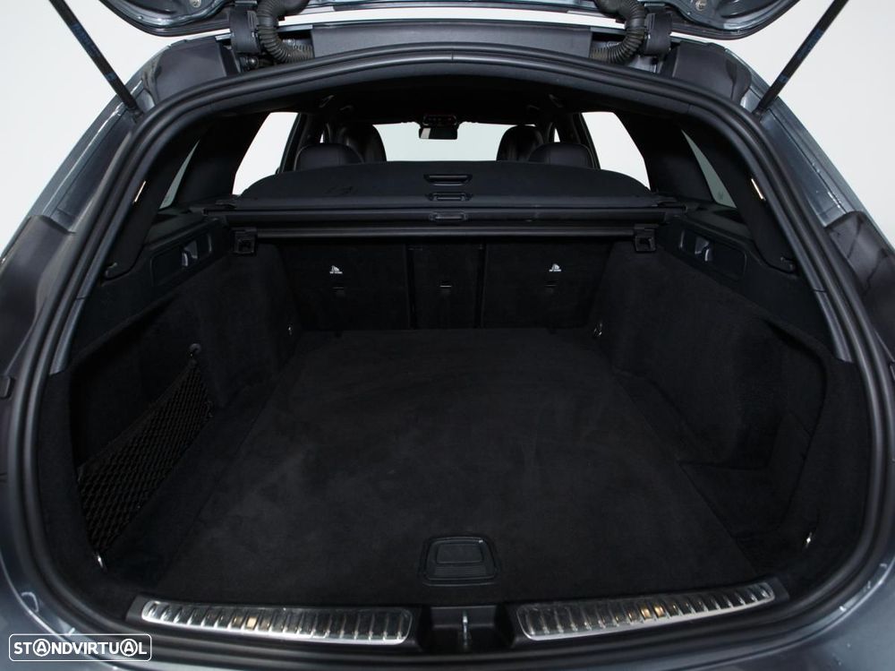 Mercedes-Benz C 300 d AMG Line - 12