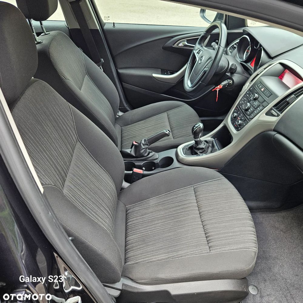 Opel Astra 1.6 Color Edition - 26