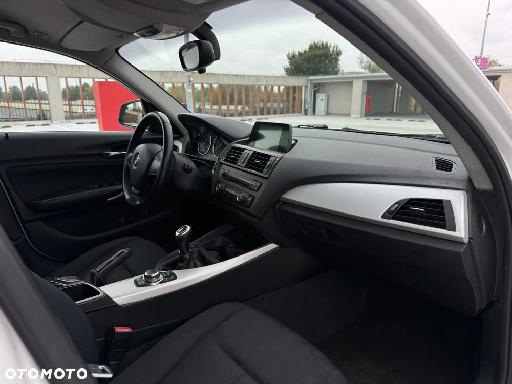 BMW Seria 1 116d - 25