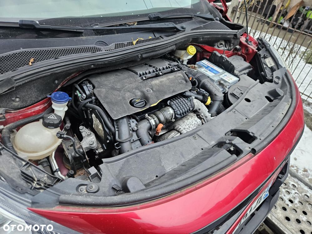 Peugeot 2008 1.6 BlueHDi Crossway - 15