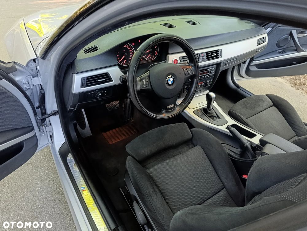 BMW Seria 3 330i - 8