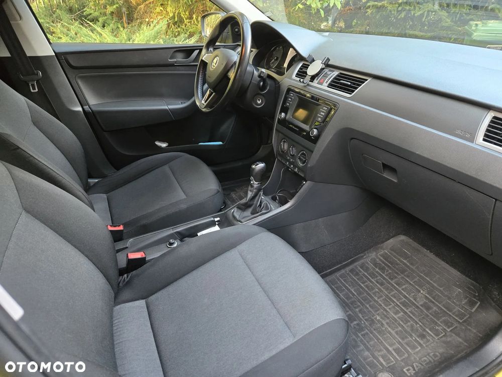 Skoda RAPID 1.2 TSI Active - 9