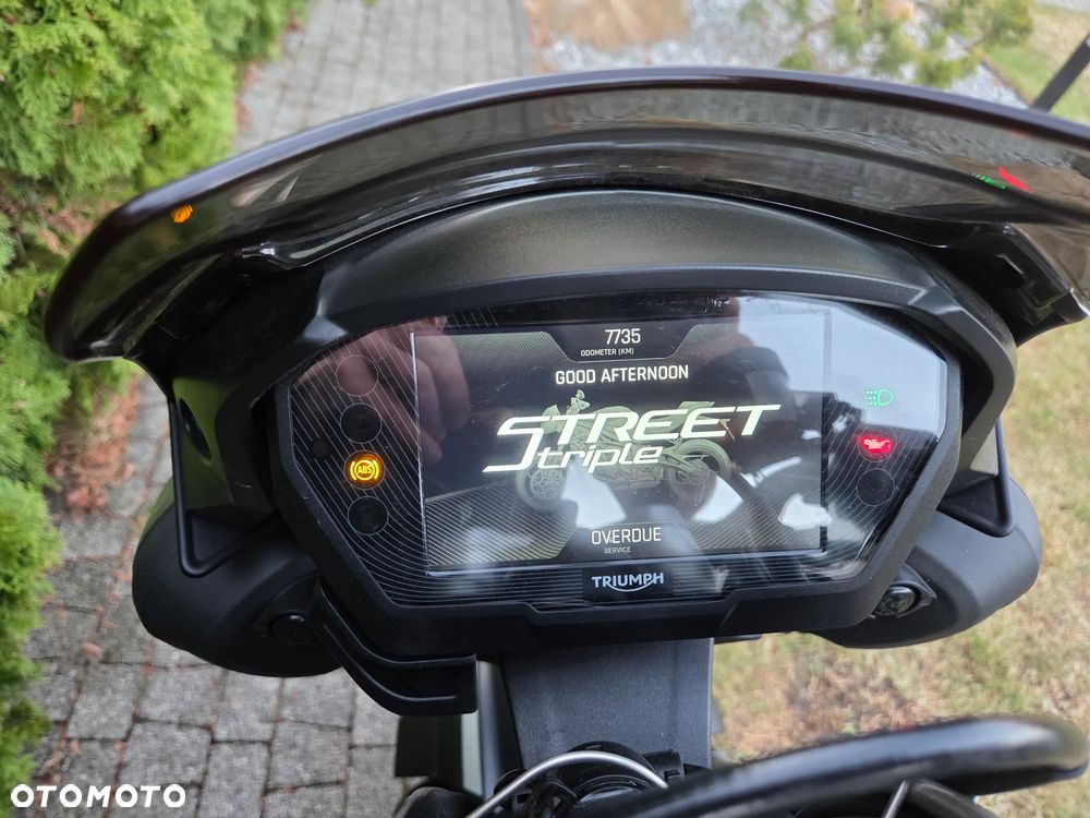 Triumph Street Triple - 12