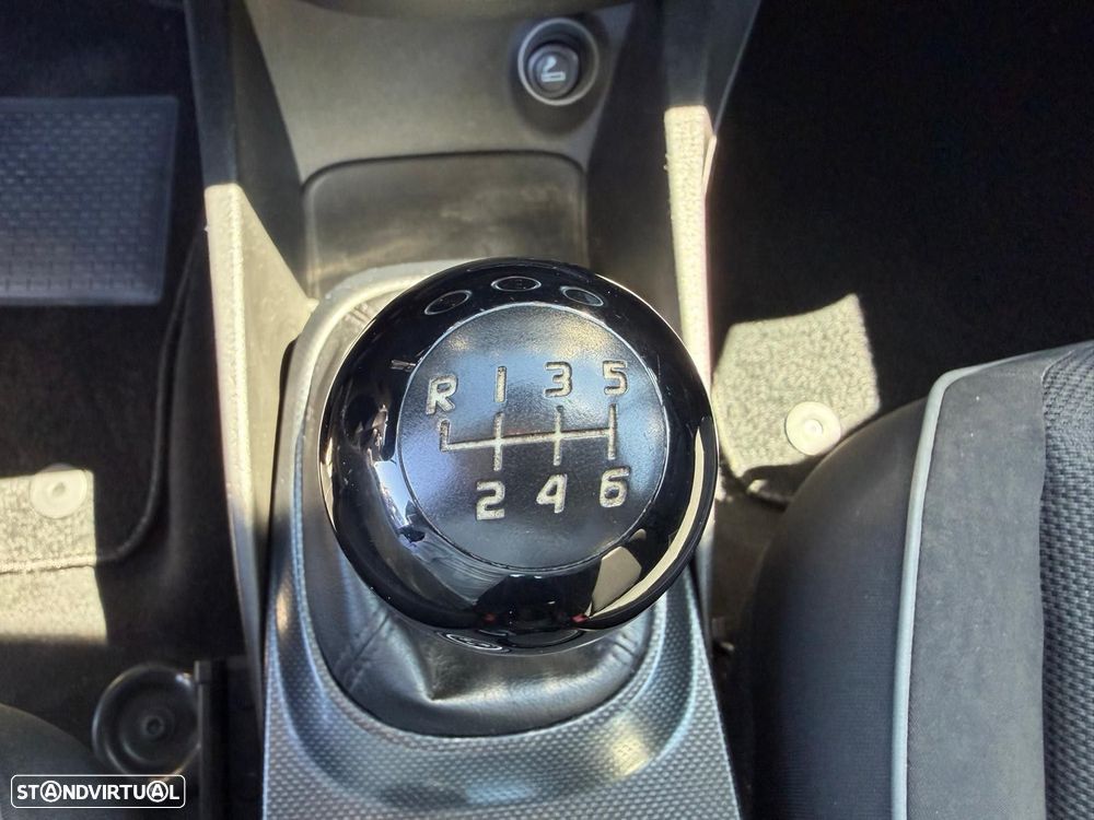 Fiat 500X 1.4 MA Lounge S&S - 25