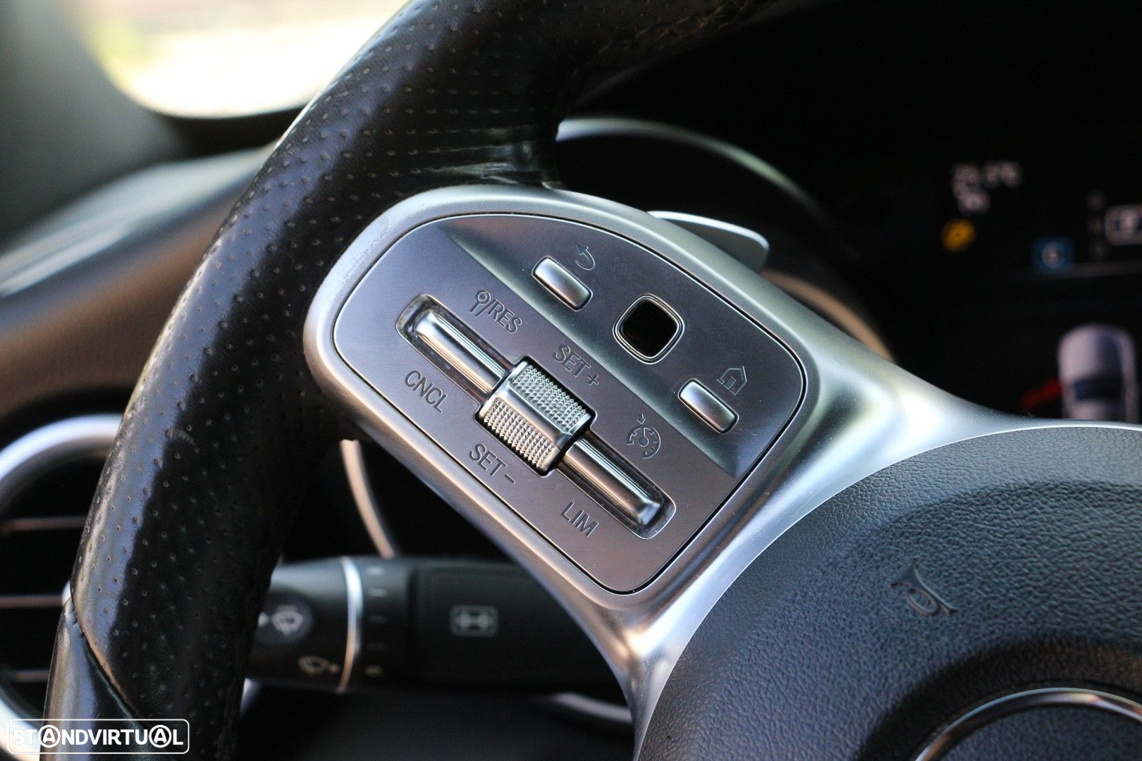 Mercedes-Benz C 200 - 24