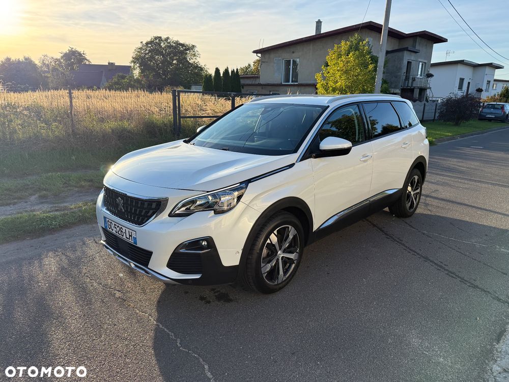 Peugeot 5008 2020 photo 2