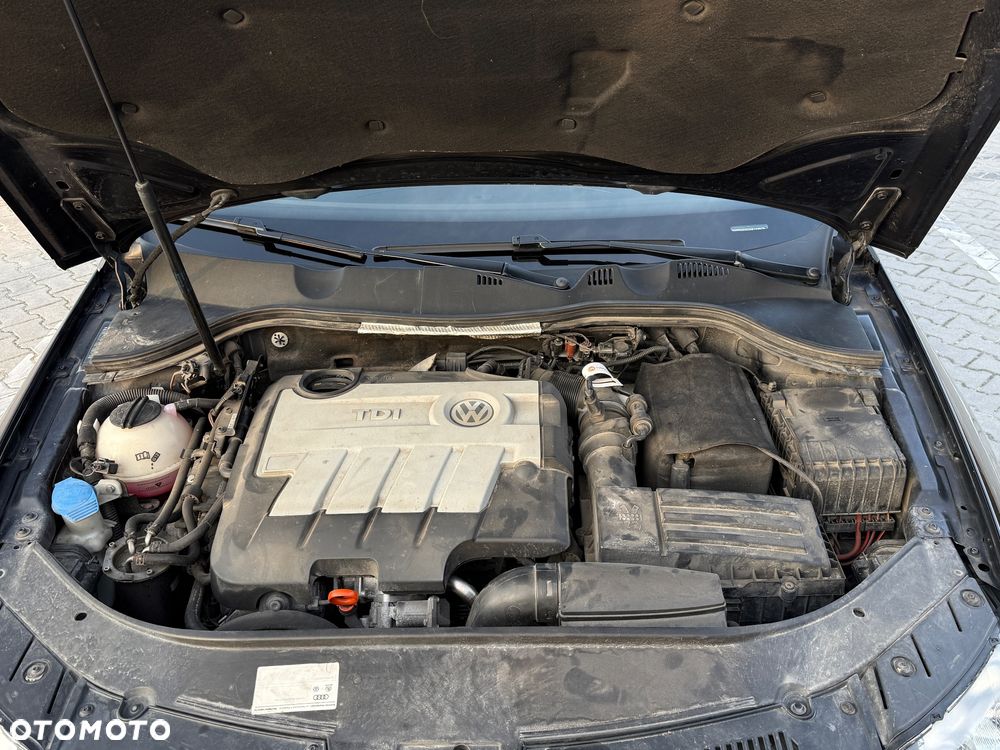 Volkswagen Passat 2.0 TDI Highline DSG - 26