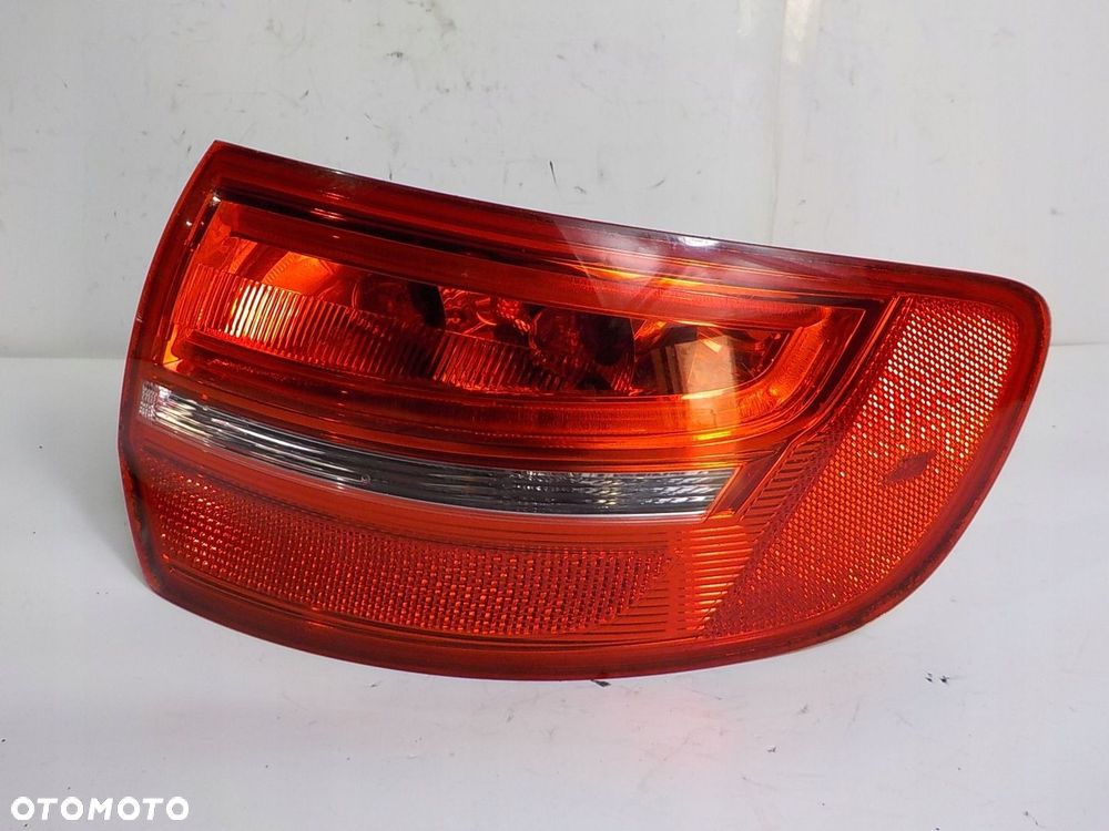 AUDI A3 II 8P SPORTBACK LIFT LAMPA PRAWA TYŁ TYLNA - 2