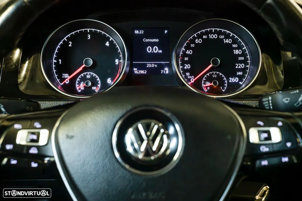 VW Golf 2.0 BlueTDI DSG Highline - 14