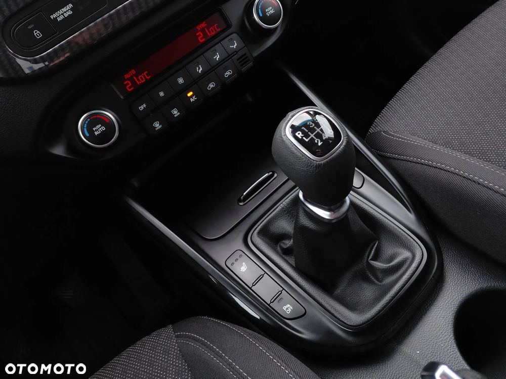 Kia Carens 1.6 GDI Business Line EU6 - 14
