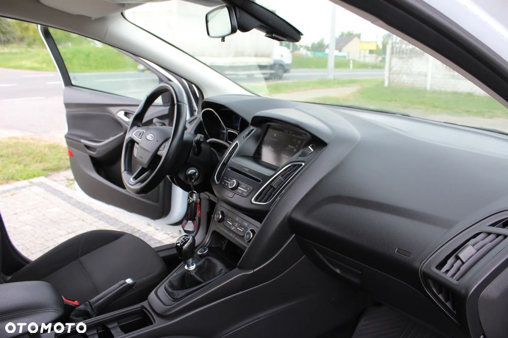 Ford Focus - 21