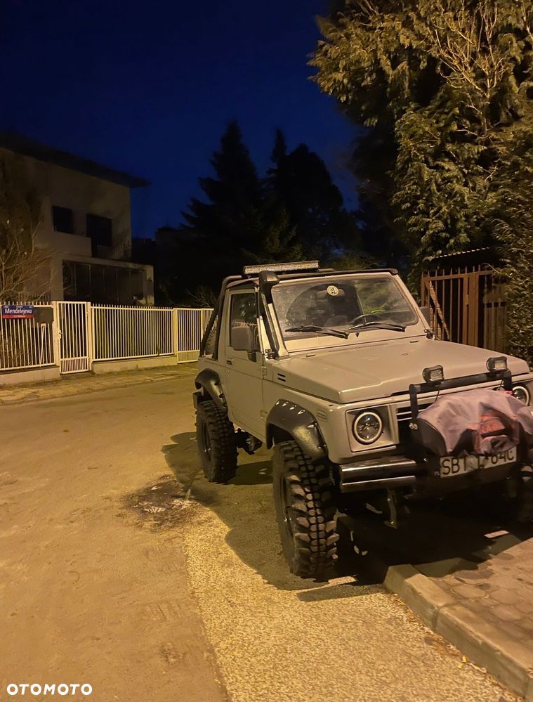 Suzuki Samurai - 3
