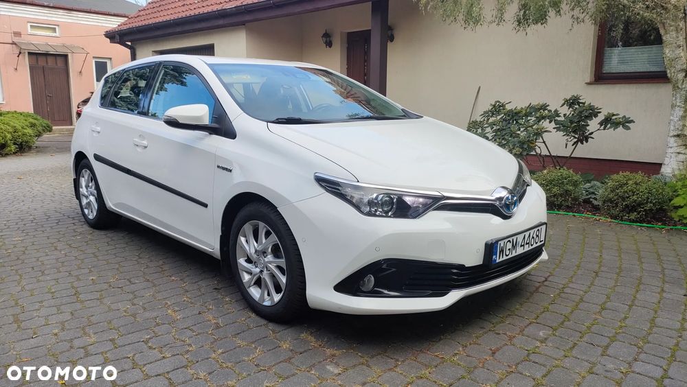 Toyota Auris Hybrid 135 Premium - 3