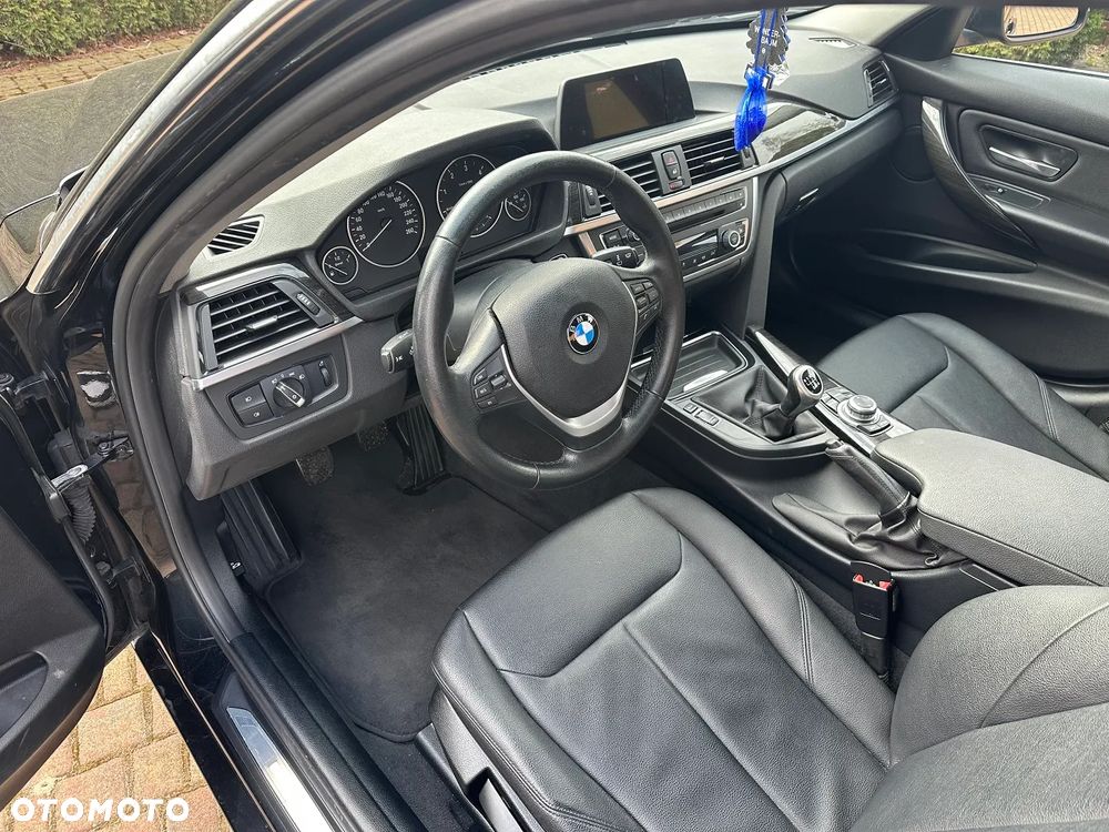 BMW Seria 3 320d Efficient Dynamic Edition Blue Performance Luxury Line - 12